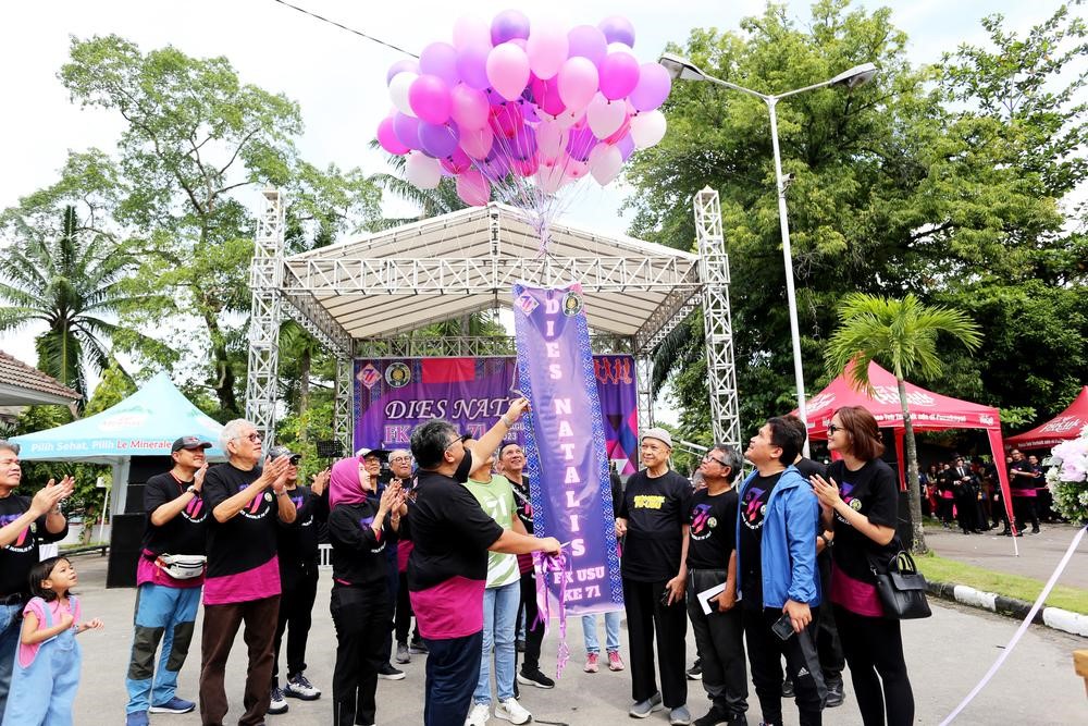 FK Idol, Bazaar, Funwalk, Funbike, Band, Children's Fashion Show became the highlight of the 71st FK USU Anniversary Celebration
